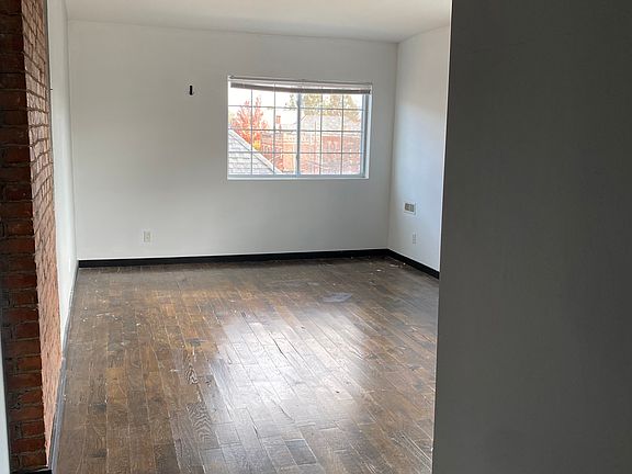 4th image of 66 Douglass St APT 101