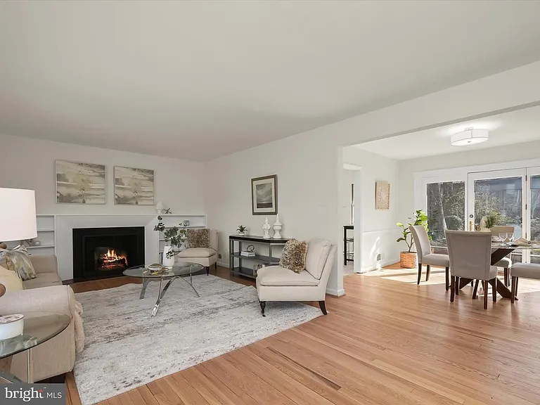 4910 Essex Ave — Photo 5