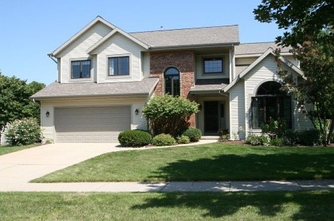 1st image of 405 Sauk Creek Dr