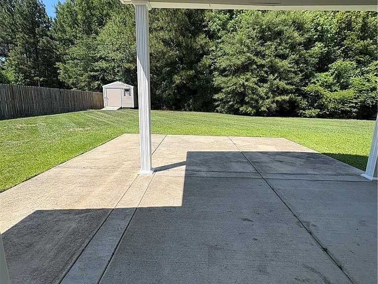 365 Roanoke Dr — Photo 32