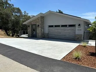 3 bed, 2.5 bath, 1815 sqft, $4,000 — Photo 2