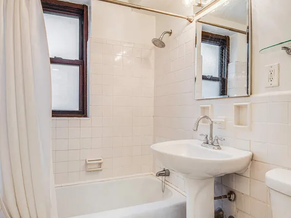 305 East 72nd Street image 6 of 9