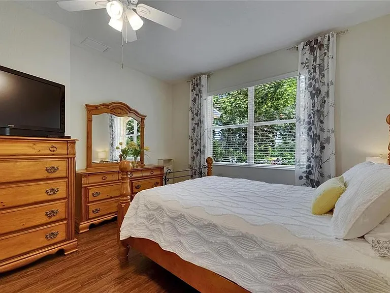 2068 Sifield Greens Way — Photo 28