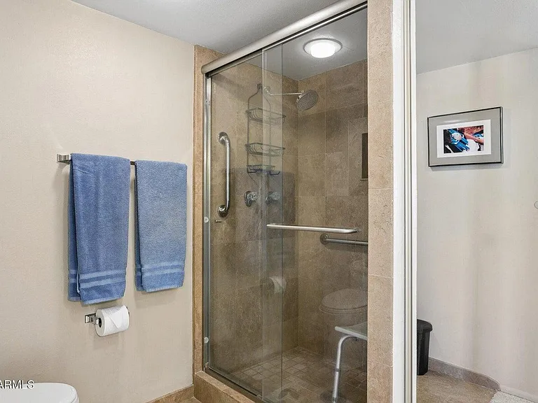 2323 N Central Ave #205 — Photo 14