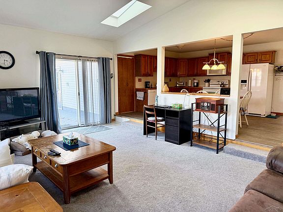 4th image of 4310 Markham St