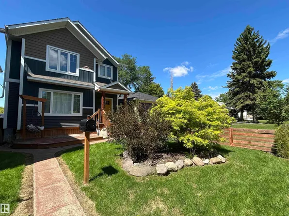 10430 148th St NW, Edmonton, AB T5N 3G8