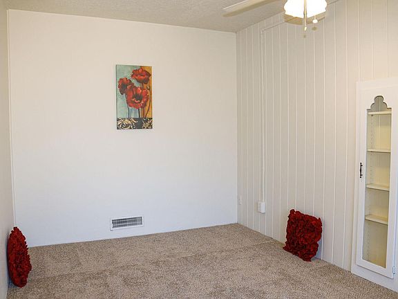 4th image of 1426 Manzano St NE