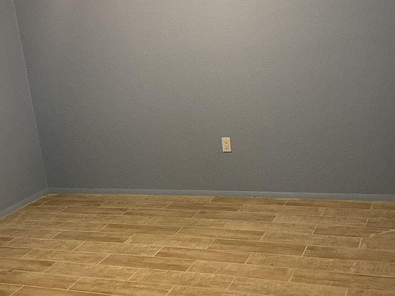 5th image of 15049 Topaz Ln #A