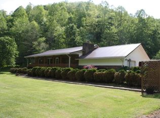 749 Lewis Station Rd, Clendenin, WV 25045