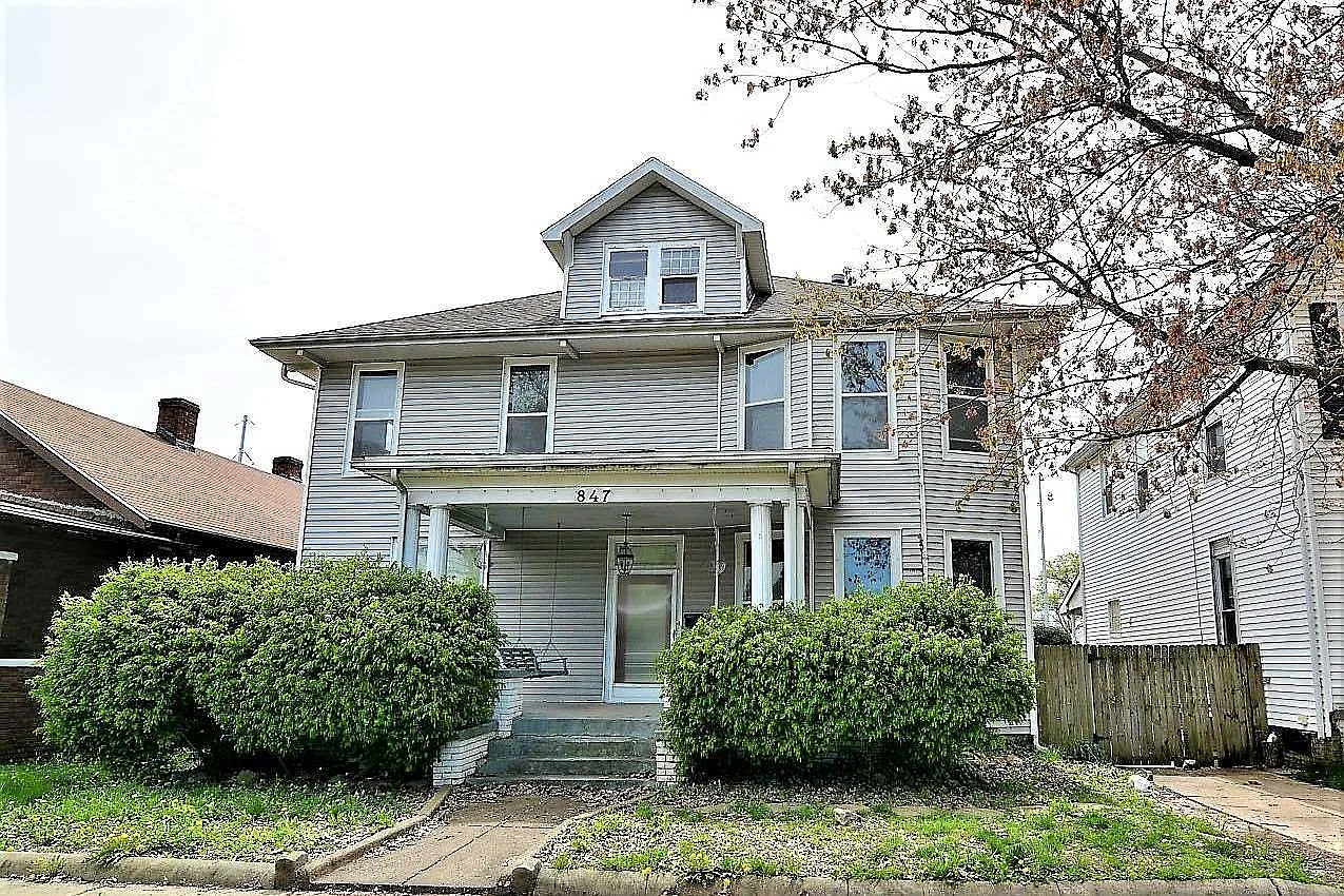 847 Washington Ave photo 1