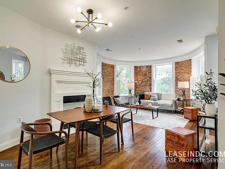 1938 Biltmore St NW #B — Photo 4