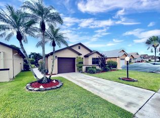 9056 Pine Springs Dr, Boca Raton, FL 33428