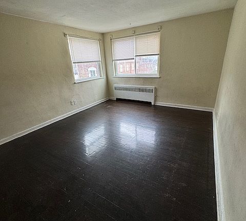 4th image of 631 Mulberry St #2