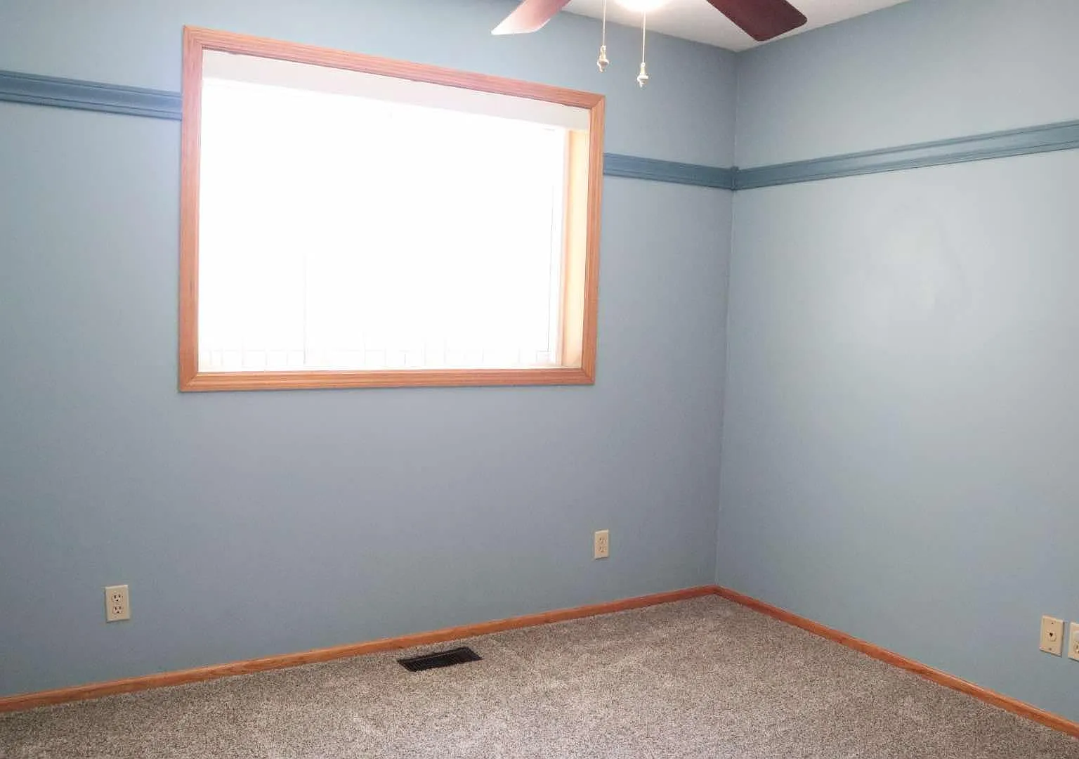 8279 Jeffery Ave S — Photo 2