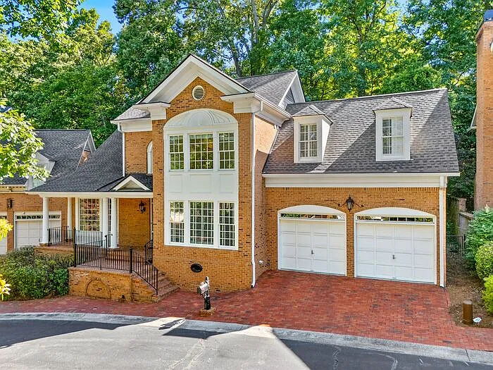 Building Photo - 459 Ivy Park Ln NE