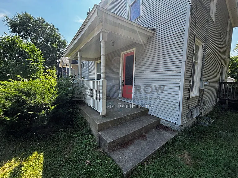 354 Holmdene Blvd NE — Photo 1