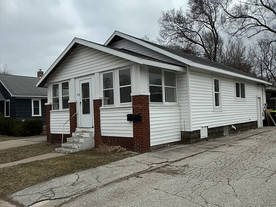 1112 Haley St #1