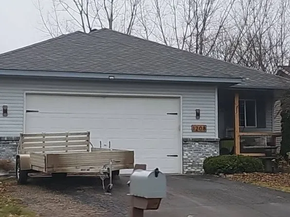 1208 Leo Ln, Buffalo, MN 55313