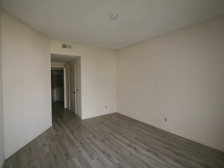 3637 Clarington Ave #213 — Photo 64