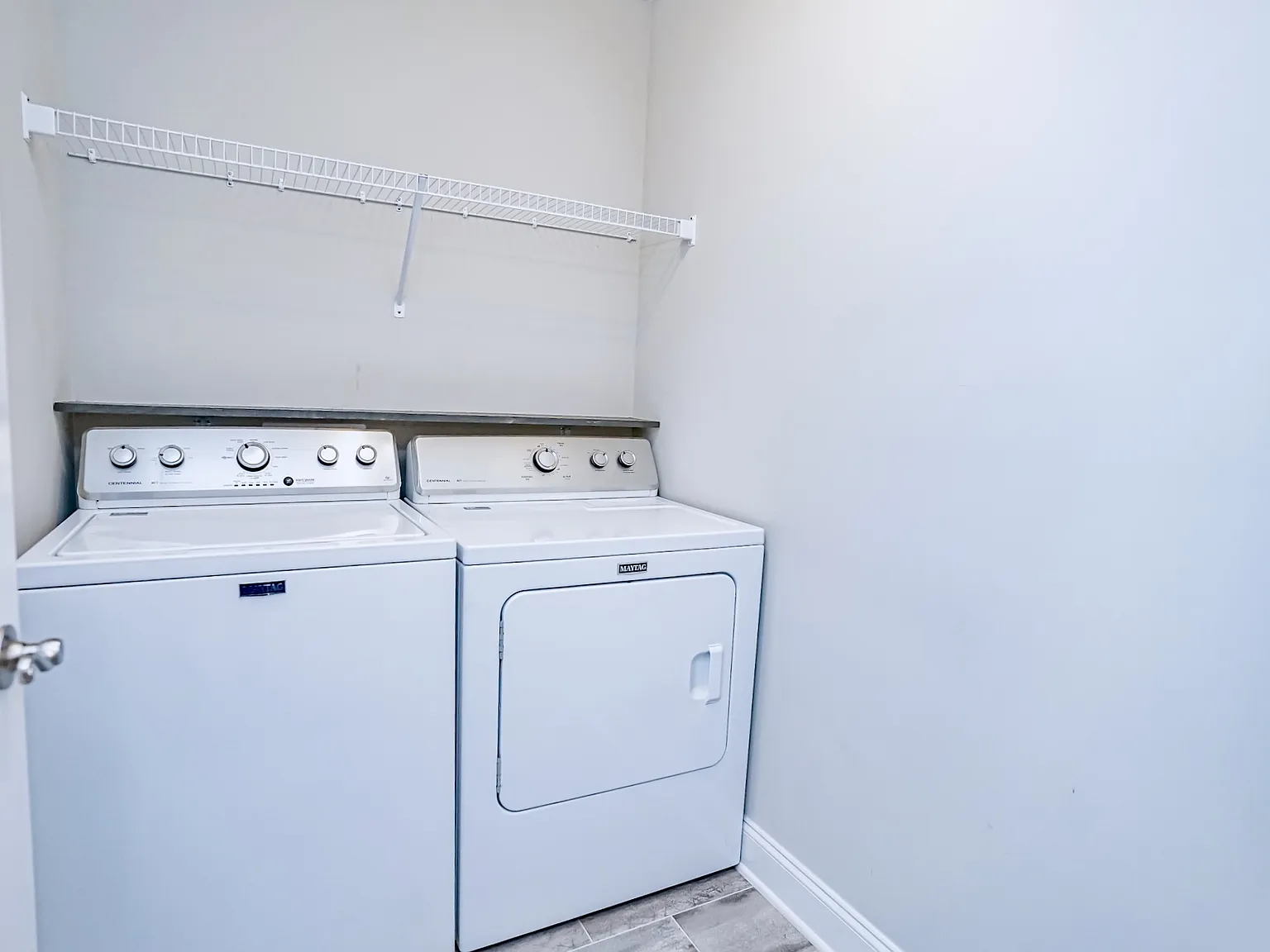 206 Snow Street *2 - 1 — Photo 3
