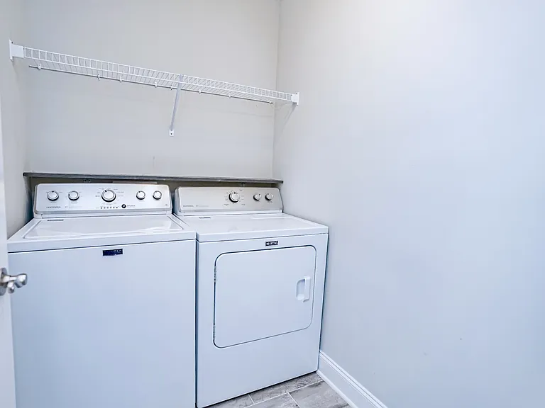 206 Snow St — Photo 2