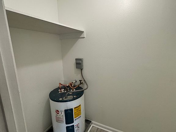 5th image of 1512 Lake Ave APT M
