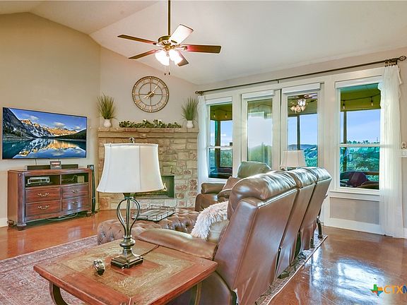 4th image of 1007 La Paloma Dr