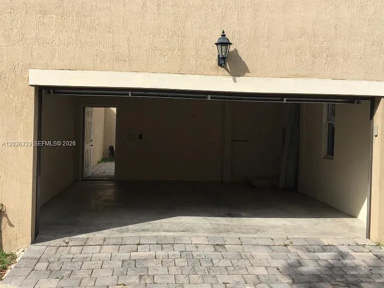 9350 SW 170th Psge #9350 — Photo 3