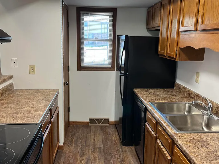 407 Foxfire Dr — Photo 4