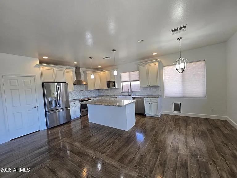 1173 E Mary Ln — Photo 6