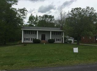 5512 Grove Forrest Dr, High Pt, NC 27263