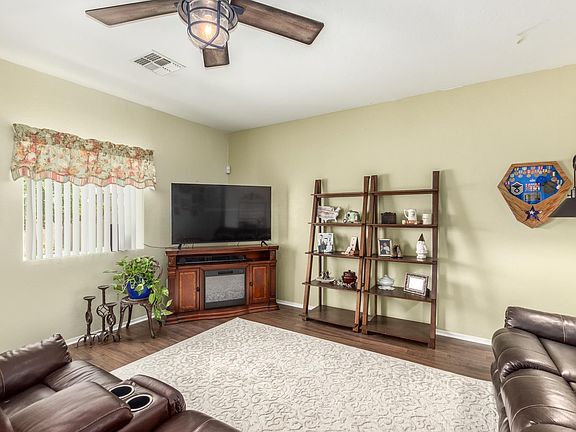 5th image of 5063 E Kittentails Dr