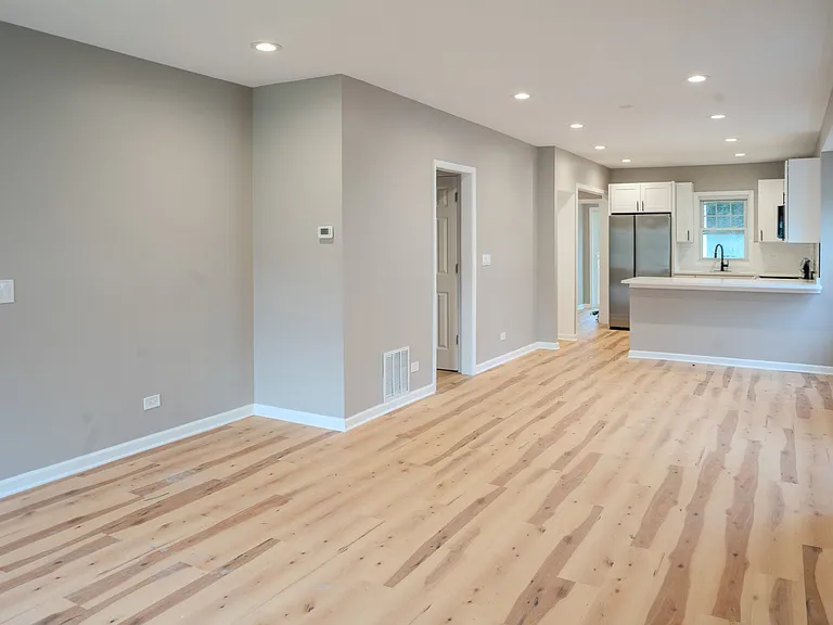 523 S Monterey Ave — Photo 3