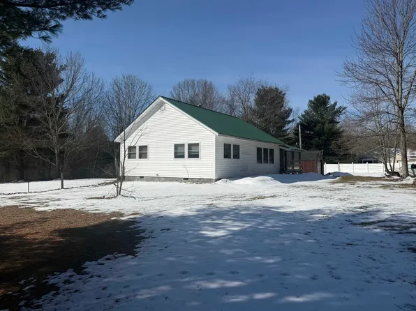 944 W Mahoney Rd, Brasher Falls, NY 13613