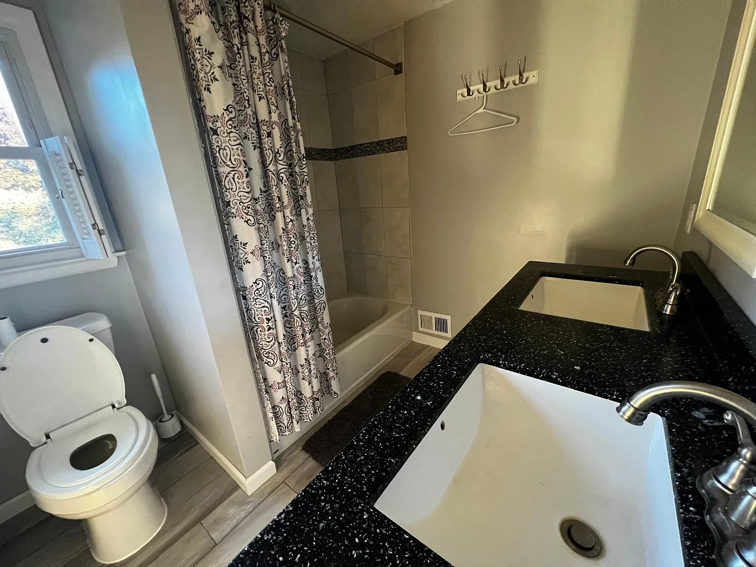 3 bed, 1668 sqft, $2,900 — Photo 4