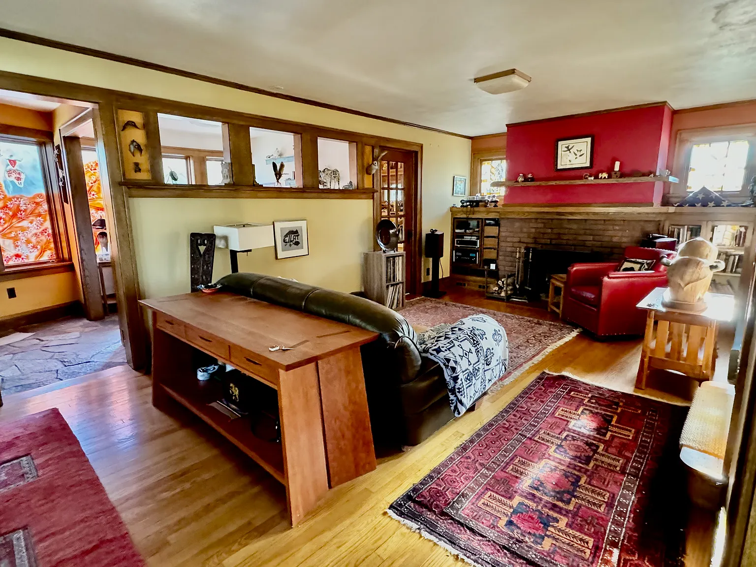 4 bed, 2.5 bath, 2100 sqft, $4,650 — Photo 3