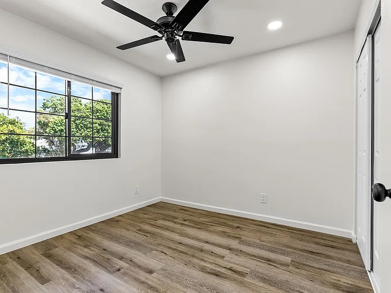 169 Brightwood Ave — Photo 15