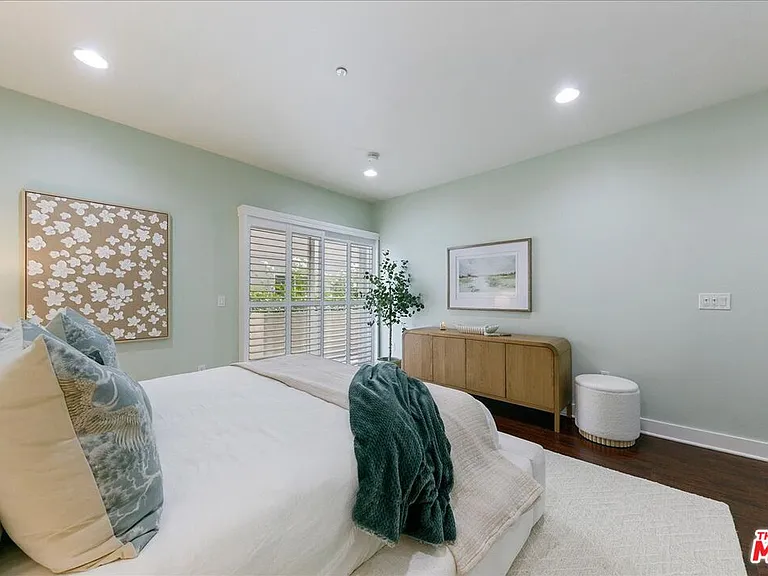 11115 Acama St #107 — Photo 31
