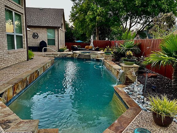 3rd image of 4624 Morningstar Dr