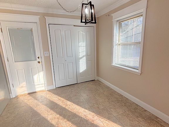 5th image of 126 Raymond Dr