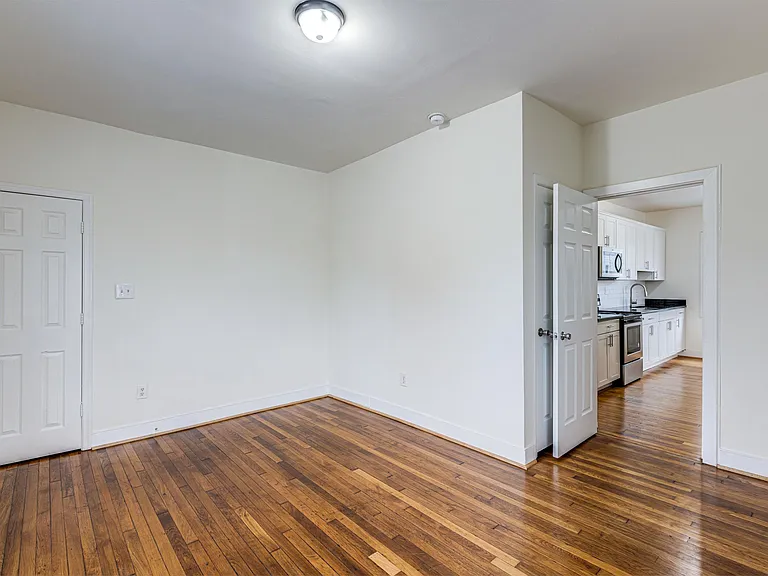 2922 Noble Ave #A — Photo 17