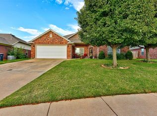 409 Stebbins Dr, Yukon, OK 73099