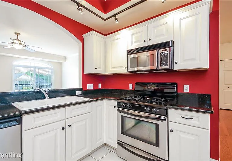 283 S Zeeb Rd — Photo 5