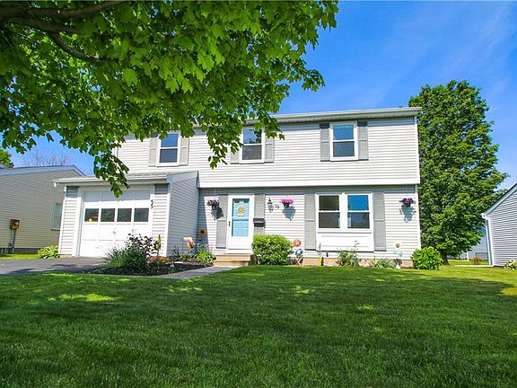 3rd image of 55 Constance Way E