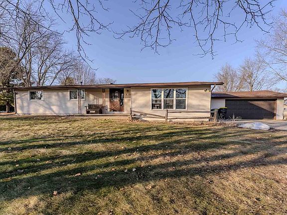 2nd image of 1615 Lakeview Dr