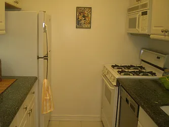 Sold by Barlavi Inc.