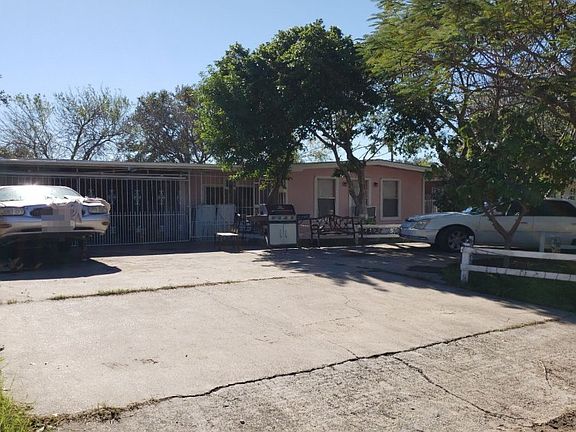3rd image of 1913 Harvey Dr