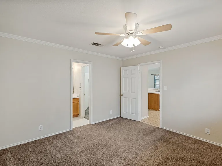 15918 Gino Park — Photo 16