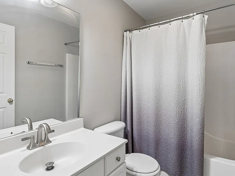 2601 Danbury Cir — Photo 28