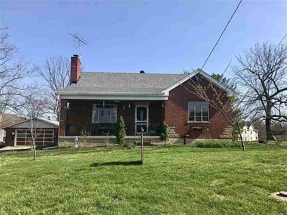 2nd image of 715 Honeysuckle Dr